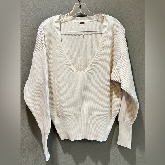 Free People Allure Soft Cream Sweet Ribbed Sweater Size Small - Picture 7 of 10